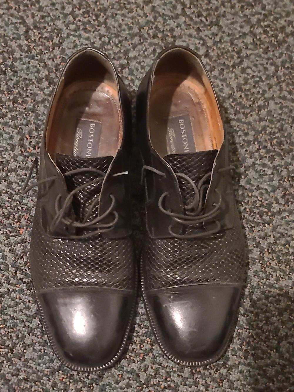 Bostonian Black Textured Cap-Toe Lace-Up Oxfords